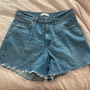 Abercrombie High Rise “The Dad Short”